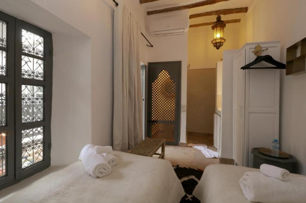 Riad 103 Medina Pool And Hammam Marrakesh Exterior photo