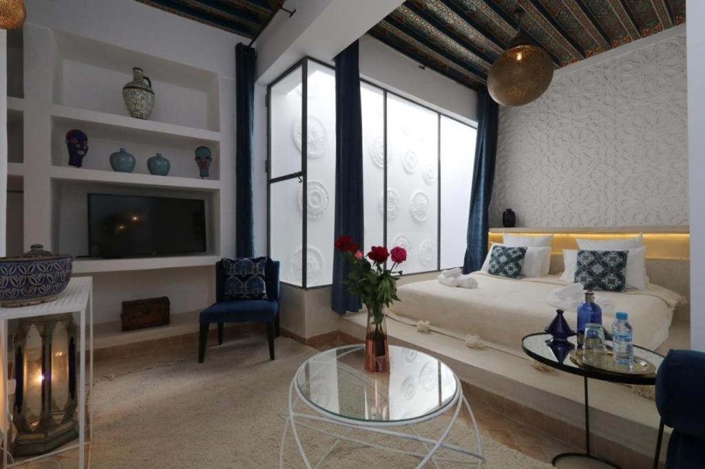 Riad 103 Medina Pool And Hammam Marrakesh Exterior photo