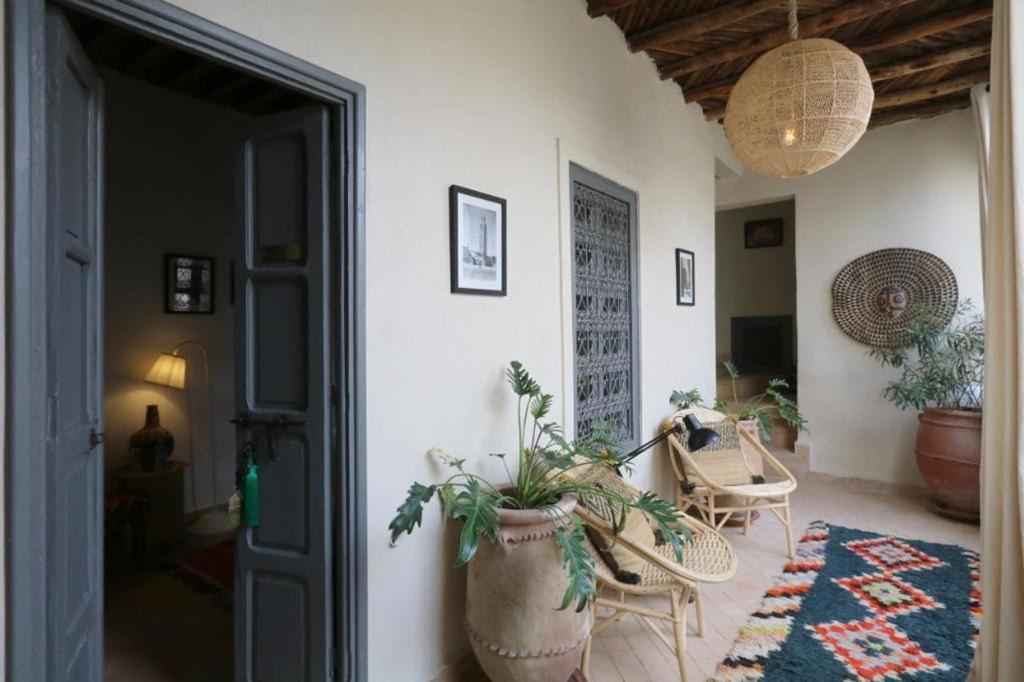 Riad 103 Medina Pool And Hammam Marrakesh Exterior photo