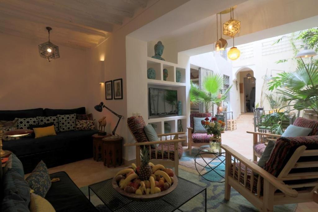 Riad 103 Medina Pool And Hammam Marrakesh Exterior photo