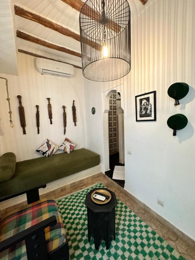 Riad 103 Medina Pool And Hammam Marrakesh Exterior photo